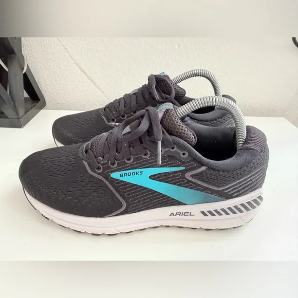 Brooks Ariel 20 women’s Black and Teal Athletic Shoes - Picture 6 of 7